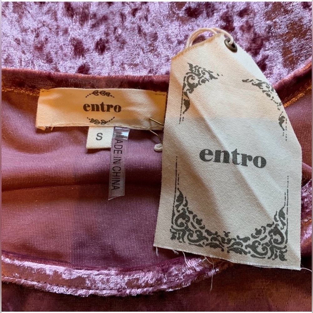 Entro Velvet Cold Shoulder Blouse NWT- Small - Picture 5 of 6